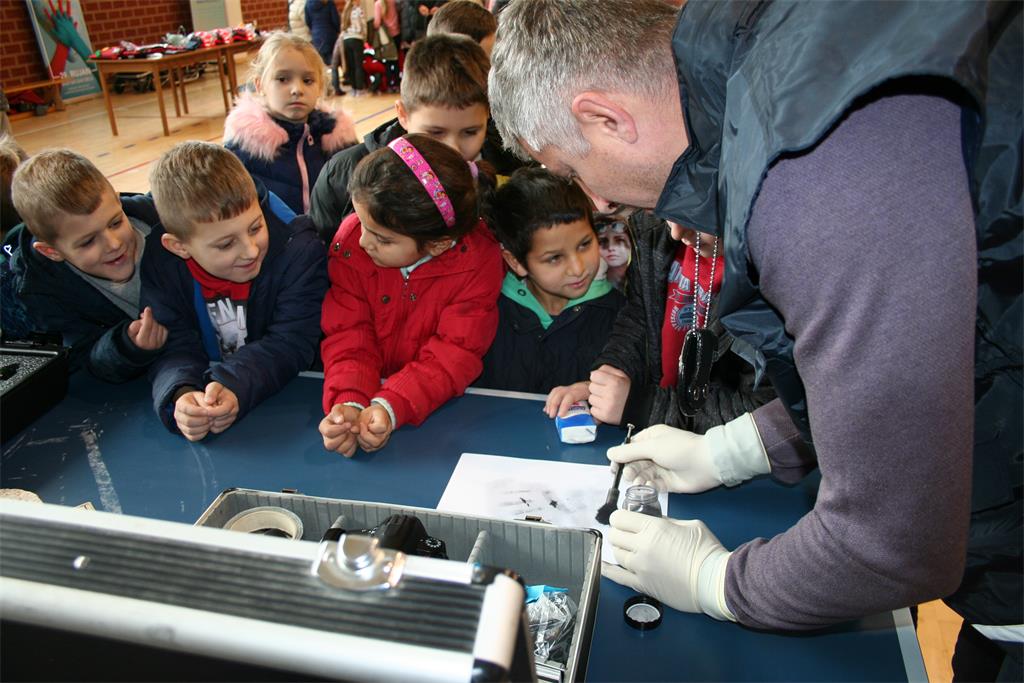 Slika /PU_KK/Vijesti/2018/11/znakovi.10.JPG