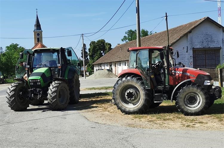 Slika /PU_KK/Vijesti/2021/06/traktori.18.6.jpg