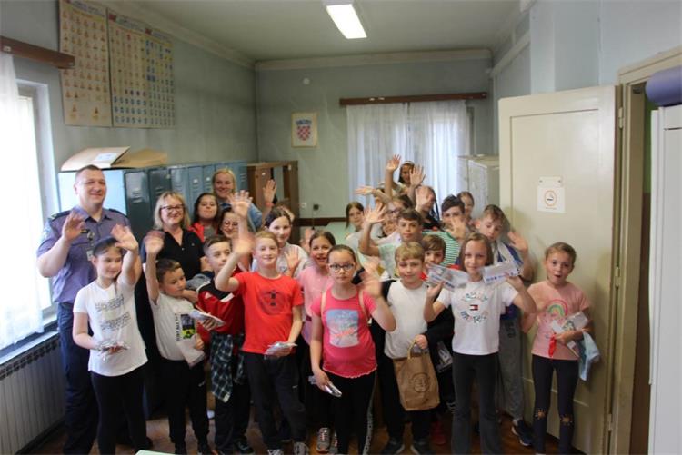 Slika /PU_KK/Vijesti/2022/05/djeca.postaja.6.jpg
