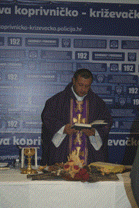 Slika PU_KK/Vijesti/2012/12/misa.21.12.300.gif